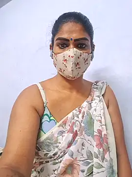 Snapshot of sherlin24 chatting on 10-19-25, 04:46 sherlin24 online show from 10-19-25, 04:46