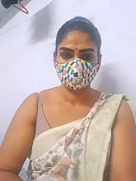 Snapshot of sherlin24 chatting on 10-31-25, 04:19 sherlin24 online show from 10-31-25, 04:19