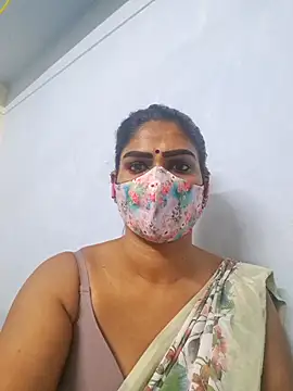 Snapshot of sherlin24 chatting on 11-04-25, 04:06 sherlin24 online show from 11-04-25, 04:06