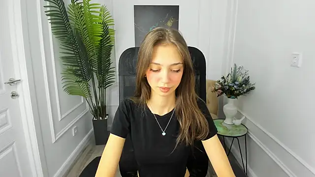 EmilyGraydis online show from 10-08-25, 04:21