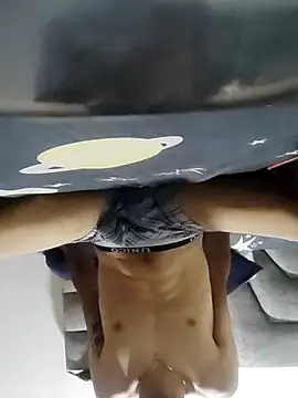 Snapshot of sebxxx19 chatting on 09-10-25, 10:32 sebxxx19 online show from 09-10-25, 10:32