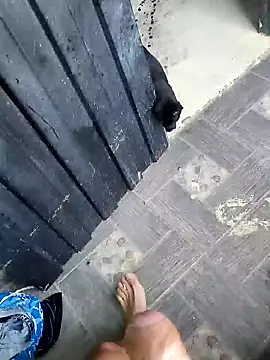 Snapshot of sebxxx19 chatting on 10-02-25, 01:51 sebxxx19 online show from 10-02-25, 01:51