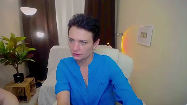 AvaSaturnian online show from 09-13-25, 12:05