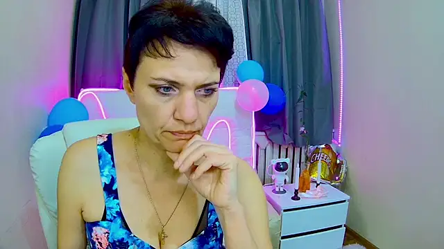 AvaSaturnian online show from 10-04-25, 06:22