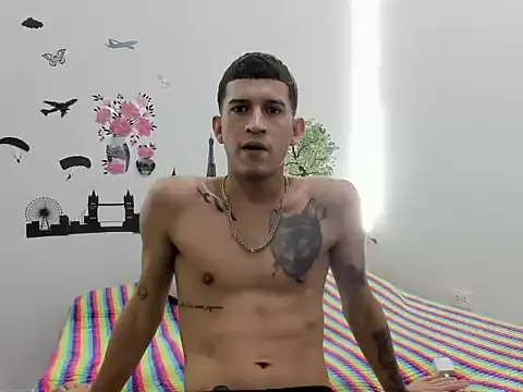 Snapshot of dilan_abraham12 chatting on 09-28-25, 11:43 dilan abraham12 online show from 09-28-25, 11:43
