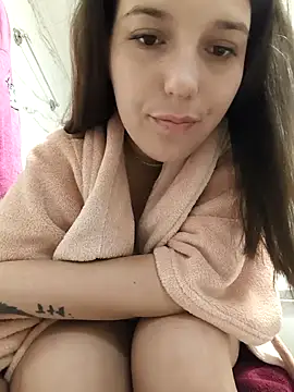 Snapshot of Sakura_2000 chatting on 09-13-25, 11:15 Sakura 2000 online show from 09-13-25, 11:15