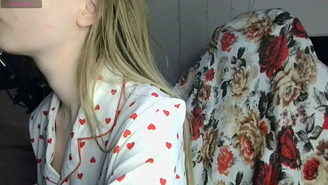 BabbbyFoxxx online show from 04-09-26, 05:07