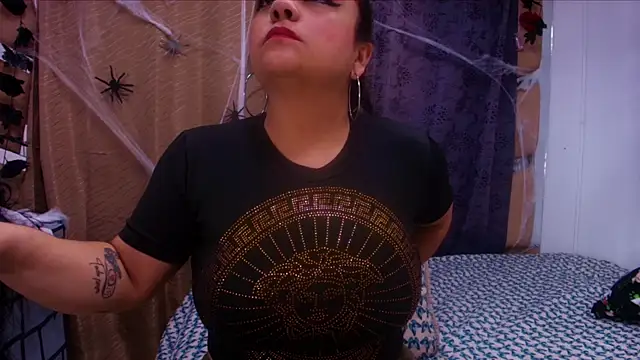 sweegirl69 online show from 10-31-25, 11:55