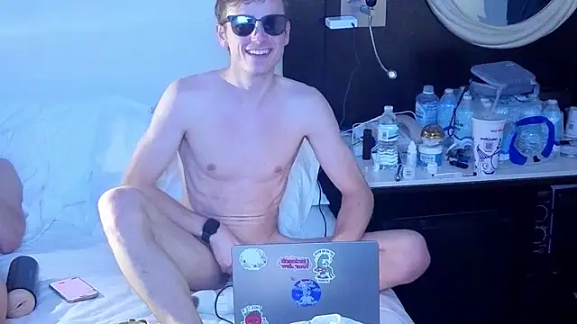 Snapshot of maskedboy1 chatting on 06-29-26, 01:11 maskedboy1 online show from 06-29-26, 01:11