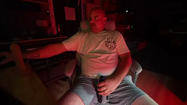 Snapshot of Soundfreak chatting on 09-17-25, 07:54 Soundfreak online show from 09-17-25, 07:54