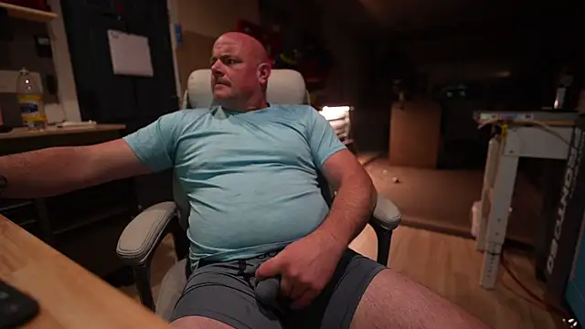 Snapshot of Soundfreak chatting on 10-20-25, 06:14 Soundfreak online show from 10-20-25, 06:14