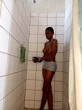 SweetSlenderChoc online show from 04-07-26, 01:11