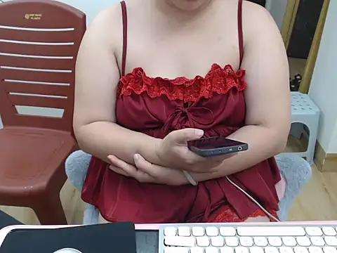 Snapshot of Hana_Mina chatting on 09-19-25, 02:18 Hana Mina online show from 09-19-25, 02:18