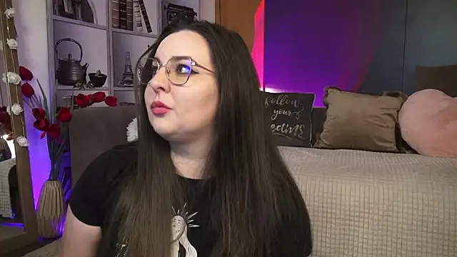 Mia Swano online show from 05-24-26, 01:21
