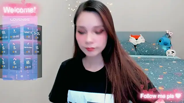 Kitten Alissa online show from 12-15-25, 06:12