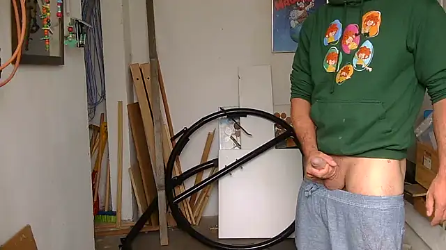 EdelHolz91 online show from 07-18-26, 08:07