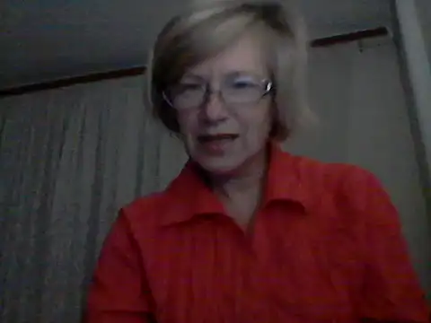 Snapshot of LucyLewisX chatting on 10-25-25, 09:09 LucyLewisX online show from 10-25-25, 09:09