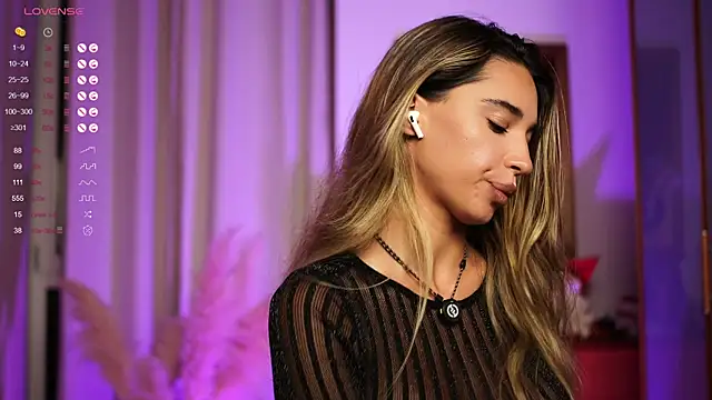 ItalianGirl online show from 09-17-25, 06:53