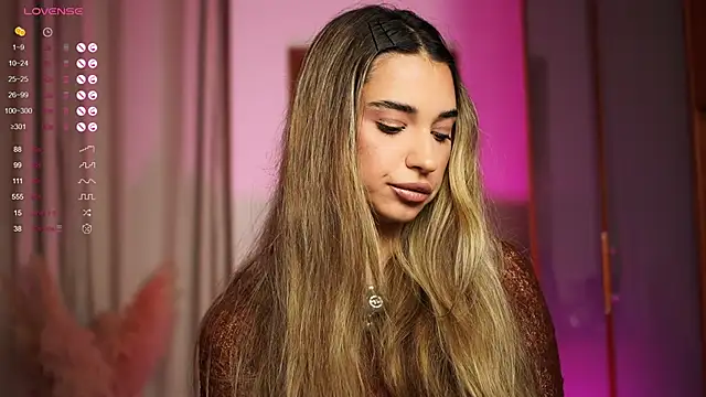 ItalianGirl online show from 10-12-25, 05:01