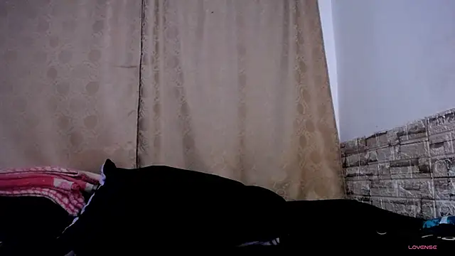 Snapshot of Bicky_24 chatting on 07-04-26, 07:58 Bicky 24 online show from 07-04-26, 07:58