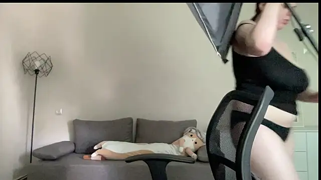MillyBoo0 online show from 06-13-26, 11:41