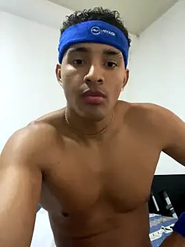 Snapshot of Smith_Fitness chatting on 09-18-25, 02:30 Smith Fitness online show from 09-18-25, 02:30