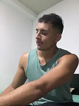 Snapshot of Smith_Fitness chatting on 10-02-25, 02:46 Smith Fitness online show from 10-02-25, 02:46