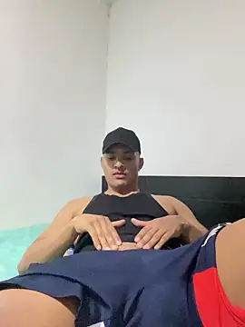 Snapshot of Smith_Fitness chatting on 10-03-25, 03:42 Smith Fitness online show from 10-03-25, 03:42