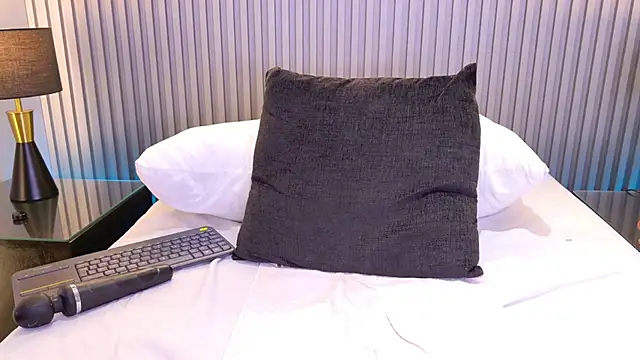 Meganreed  online show from 04-21-26, 01:42