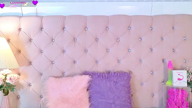 CaterinaRomano online show from 02-02-26, 02:16