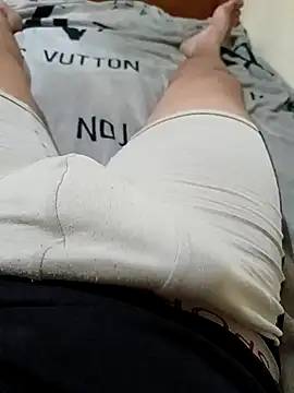 anis3g4 online show from 09-28-25, 03:17