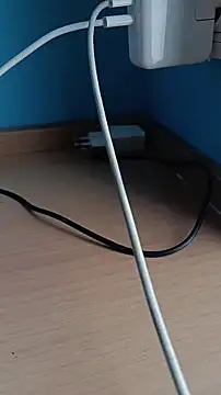 Snapshot of guarrillers chatting on 10-08-25, 04:37 guarrillers online show from 10-08-25, 04:37