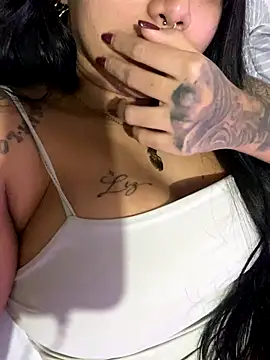 Snapshot of danilyns chatting on 10-04-25, 03:15 danilyns online show from 10-04-25, 03:15