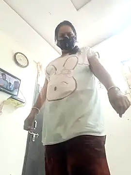 Snapshot of Your-vipasha chatting on 09-19-25, 04:03 Your-vipasha online show from 09-19-25, 04:03