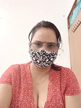 Snapshot of Your-vipasha chatting on 05-18-26, 04:35 Your-vipasha online show from 05-18-26, 04:35