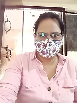 Snapshot of Your-vipasha chatting on 06-06-26, 06:18 Your-vipasha online show from 06-06-26, 06:18