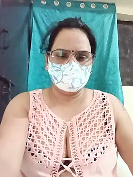 Snapshot of Your-vipasha chatting on 06-17-26, 04:30 Your-vipasha online show from 06-17-26, 04:30