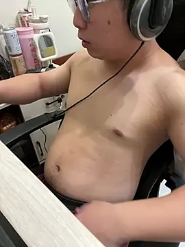 tw boy520 online show from 01-17-26, 04:43