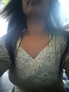 Snapshot of your_favourite_bhabhi chatting on 04-17-26, 10:29 your favourite bhabhi online show from 04-17-26, 10:29