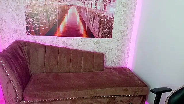 Ariannaa m online show from 11-28-25, 03:31