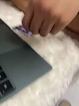 Snapshot of Acuteman chatting on 10-09-25, 03:54 Acuteman online show from 10-09-25, 03:54