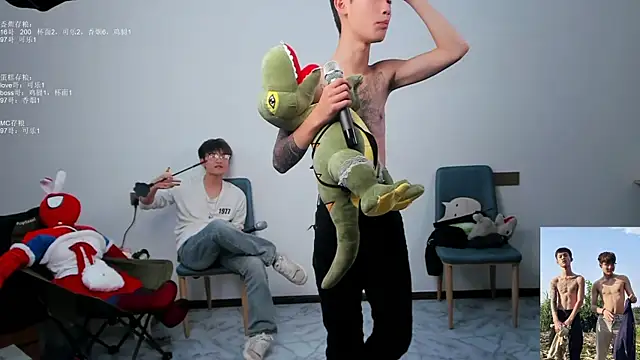 Snapshot of Acuteman chatting on 10-20-25, 03:56 Acuteman online show from 10-20-25, 03:56