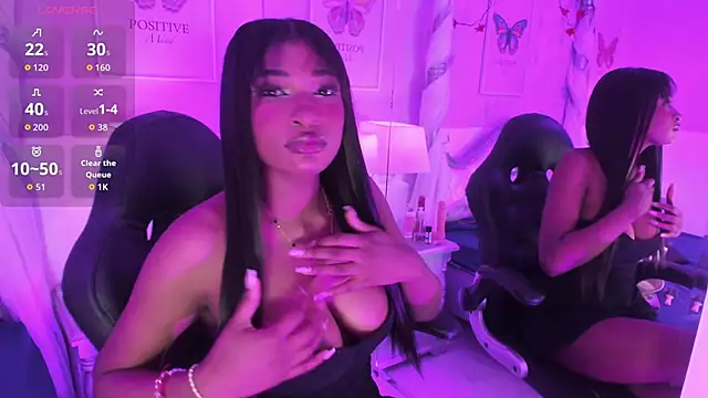 SophiaBloss online show from 11-26-25, 04:13