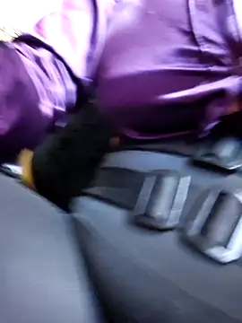 Snapshot of Monse--145 chatting on 09-27-25, 02:05 Monse--145 online show from 09-27-25, 02:05