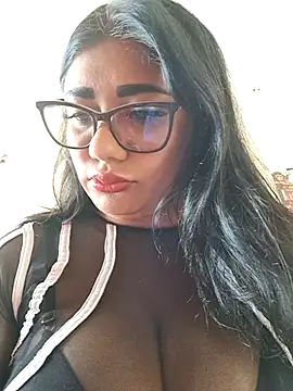 Snapshot of Monse--145 chatting on 12-03-25, 04:05 Monse--145 online show from 12-03-25, 04:05