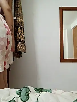 miss raavy online show from 06-27-26, 08:52