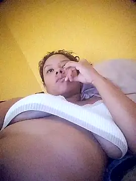 Snapshot of EAAM1@xh chatting on 02-02-26, 07:23 EAAM1xh online show from 02-02-26, 07:23