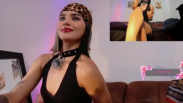 Snapshot of La_Diabla_111_ chatting on 05-22-26, 01:39 La Diabla 111 online show from 05-22-26, 01:39