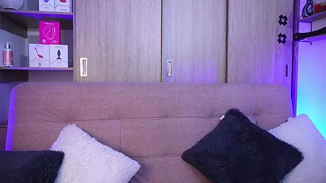 SophiieCumsx online show from 04-10-26, 04:39