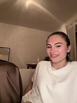 Snapshot of SophiiaStarr chatting on 05-06-26, 08:58 SophiiaStarr online show from 05-06-26, 08:58